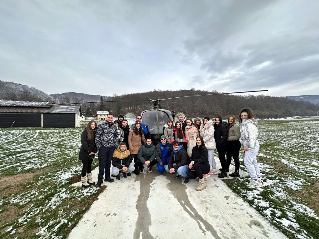 IMG a7143d7ca28b553e5c345fdda5fc1f80 V