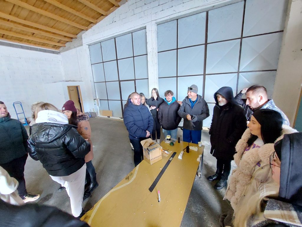 IMG f98a8cb472ac9480a9ae505150998d4c V